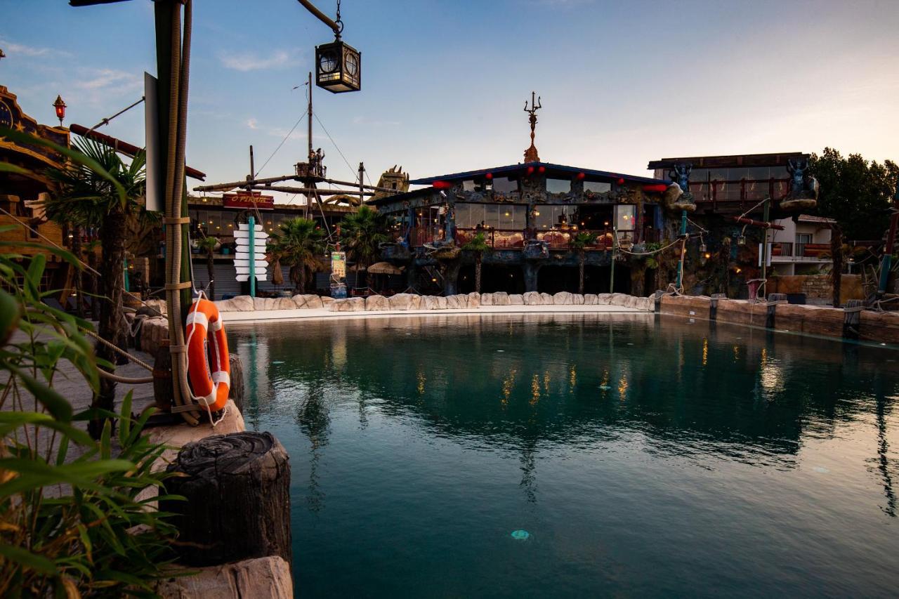 Hotel Pirates World Agde Exterior foto